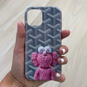 Kaws iPhone 12Pro Case